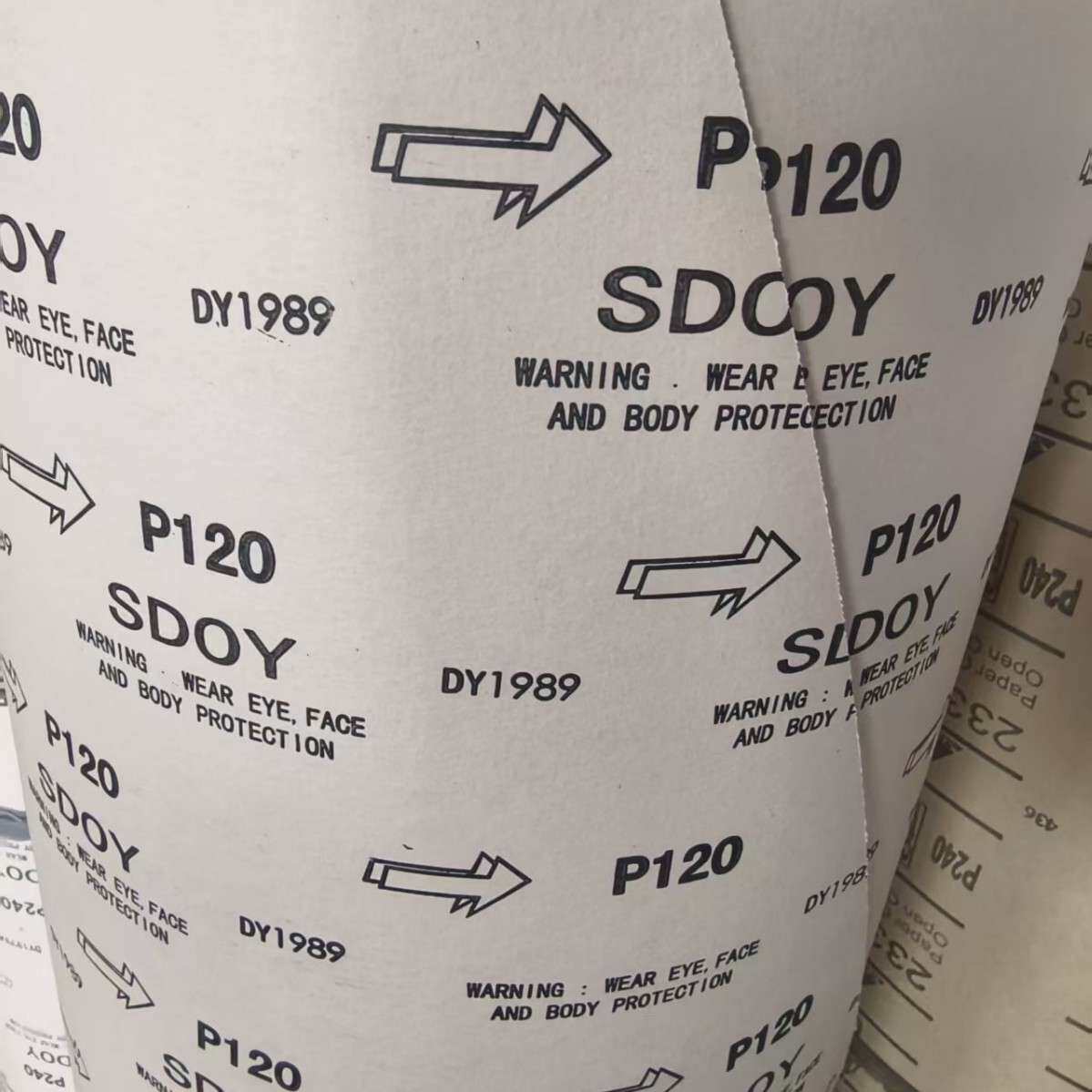 供应皮革厂  纺织厂磨毛专用砂纸卷250g加厚砂纸