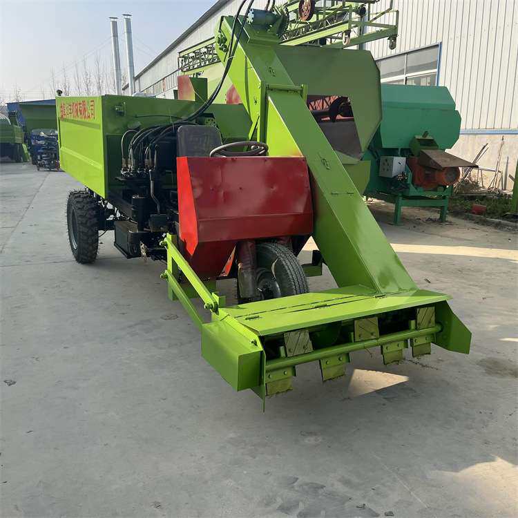 2立方小型三轮清粪车四轮座驾式畜牧除粪车25马力五征底盘刮粪车