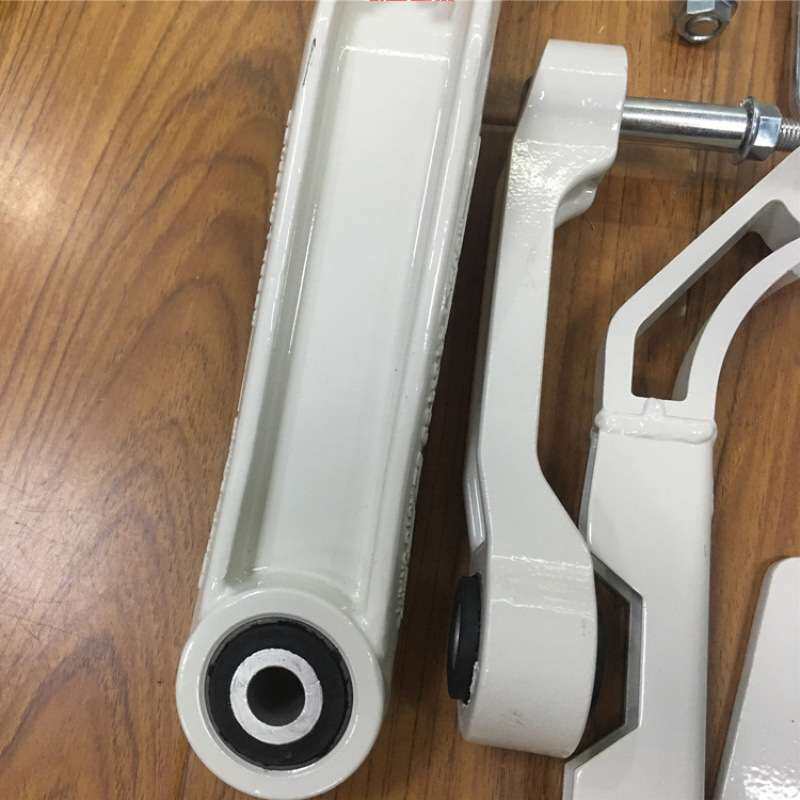 越野汽车皮卡改装升高后桥防倾杆balance arm适用fortuner/innova
