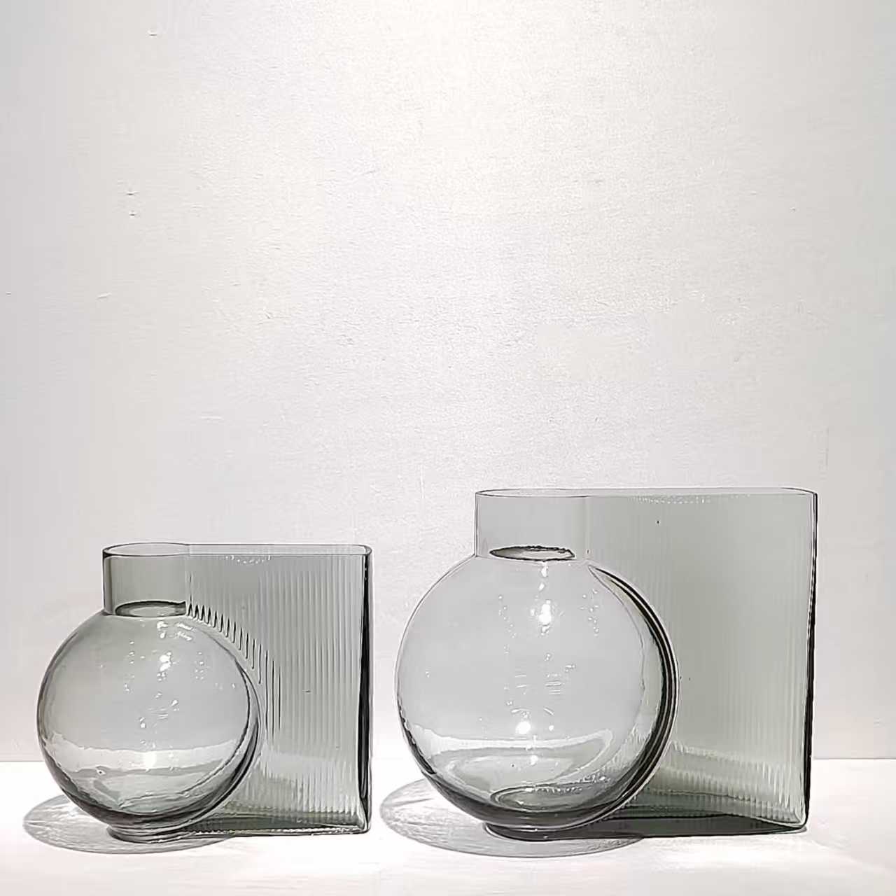 现代轻奢彩色扁圆玻璃花瓶桌面插花装饰家居样板间茶几设计摆件