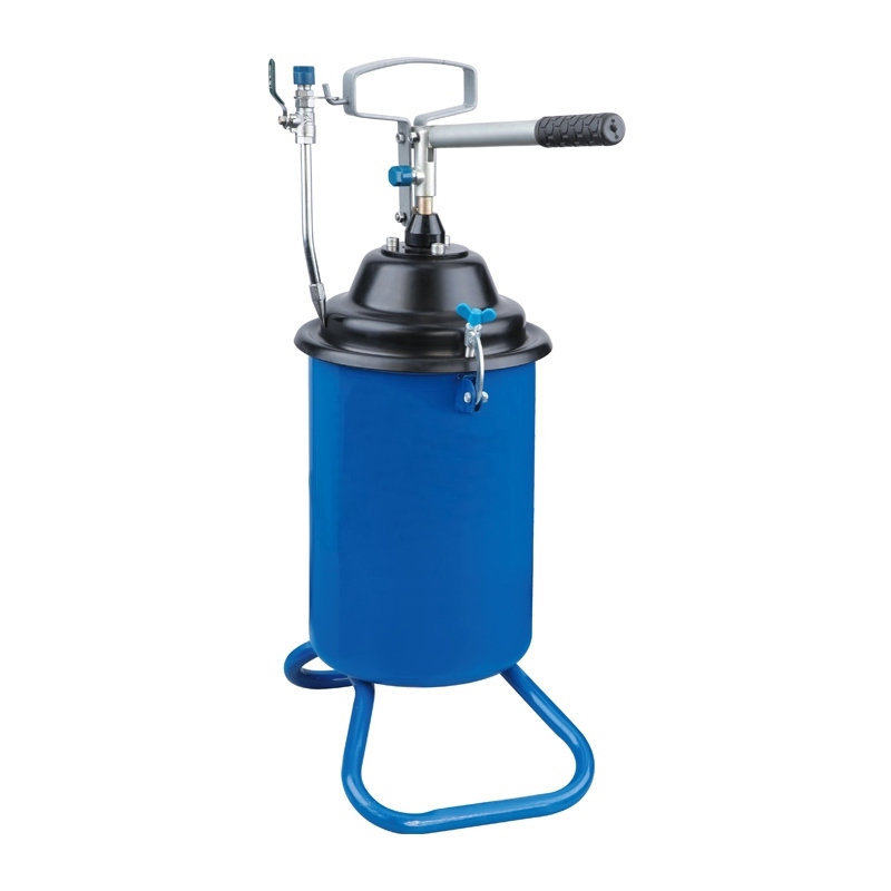 RN-4121 12L 手动注油器 重量轻,省力设计,方便移动和操作