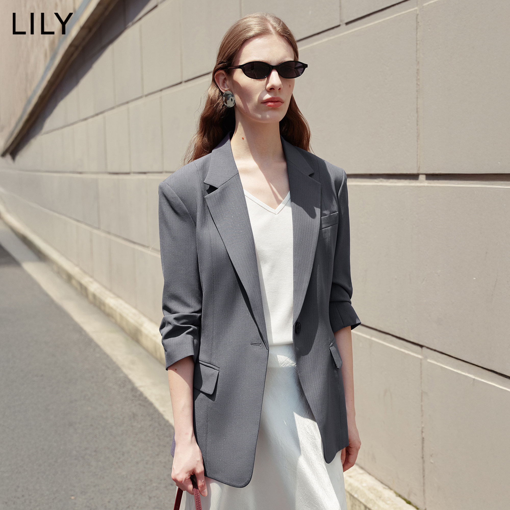 LILY夏新款竖条纹修身女西装挺阔