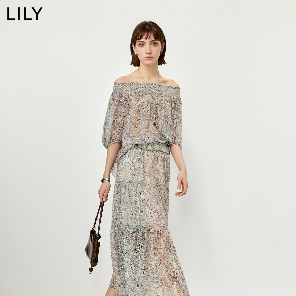 LILY2026夏新款女装复古小碎花一字肩宽松休闲气质通勤套头雪纺衫