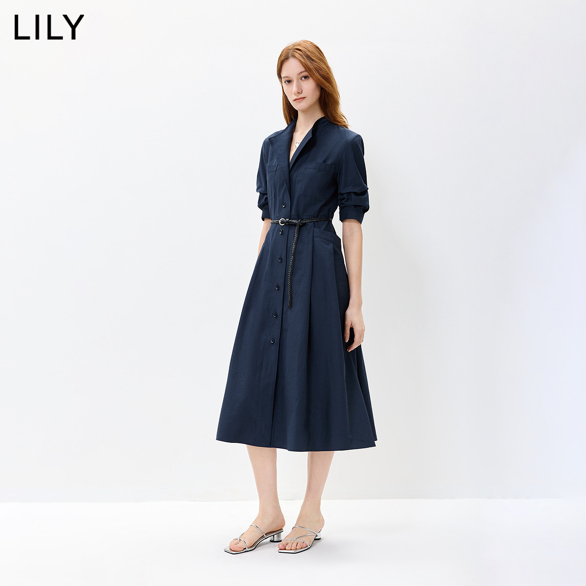 LILY2026秋新款复古翻领腰带收腰休闲通勤藏青色短袖连衣裙女长裙