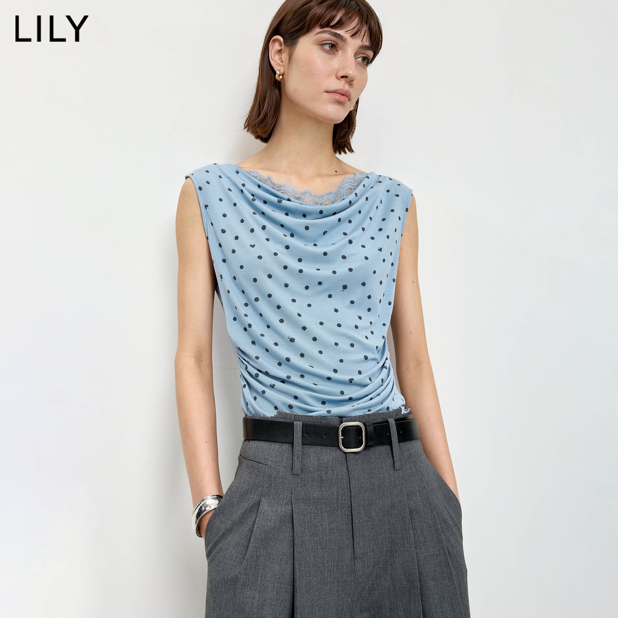 LILY2026夏新款女装莫代尔混纺蕾丝荡领波点修身收腰无袖T恤短款