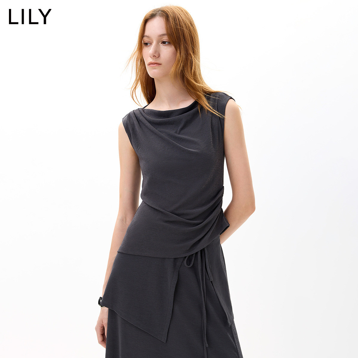 LILY秋新通勤深色荡领无袖T恤