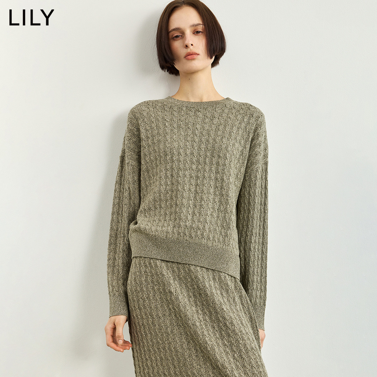 LILY2026冬新款女装羊毛混纺复古绞花套头圆领花纱通勤针织衫毛衣