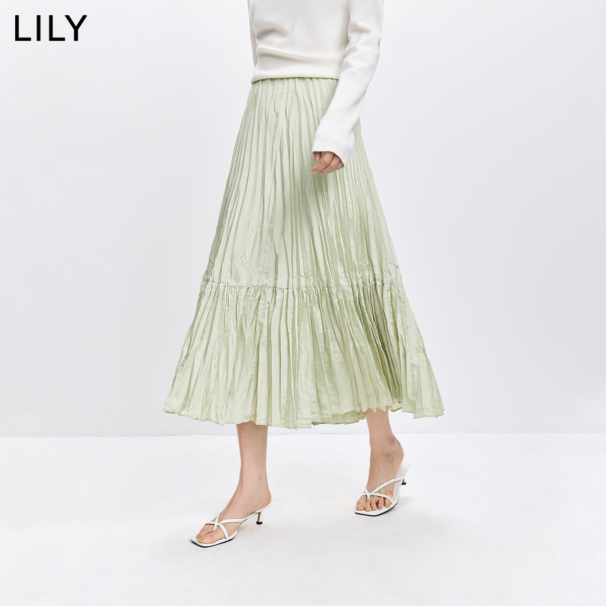 LILY2026春新款女装欧若风薄荷曼波缎面气质通勤压褶A字半身裙