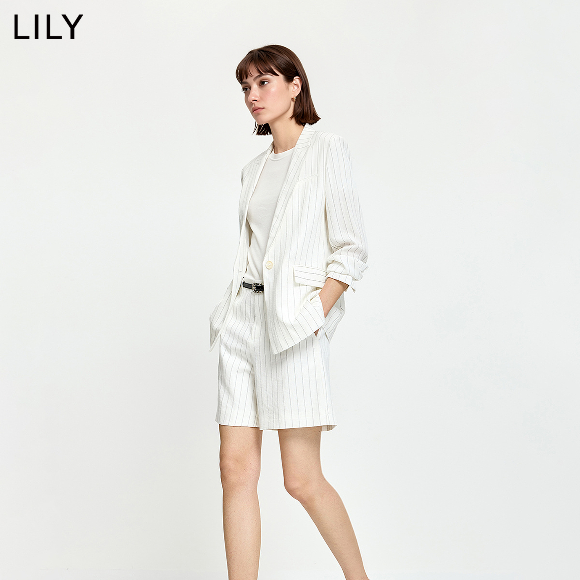 LILY2026夏新款女装含亚麻老钱风条纹垫肩宽松廓形浅色西装外套