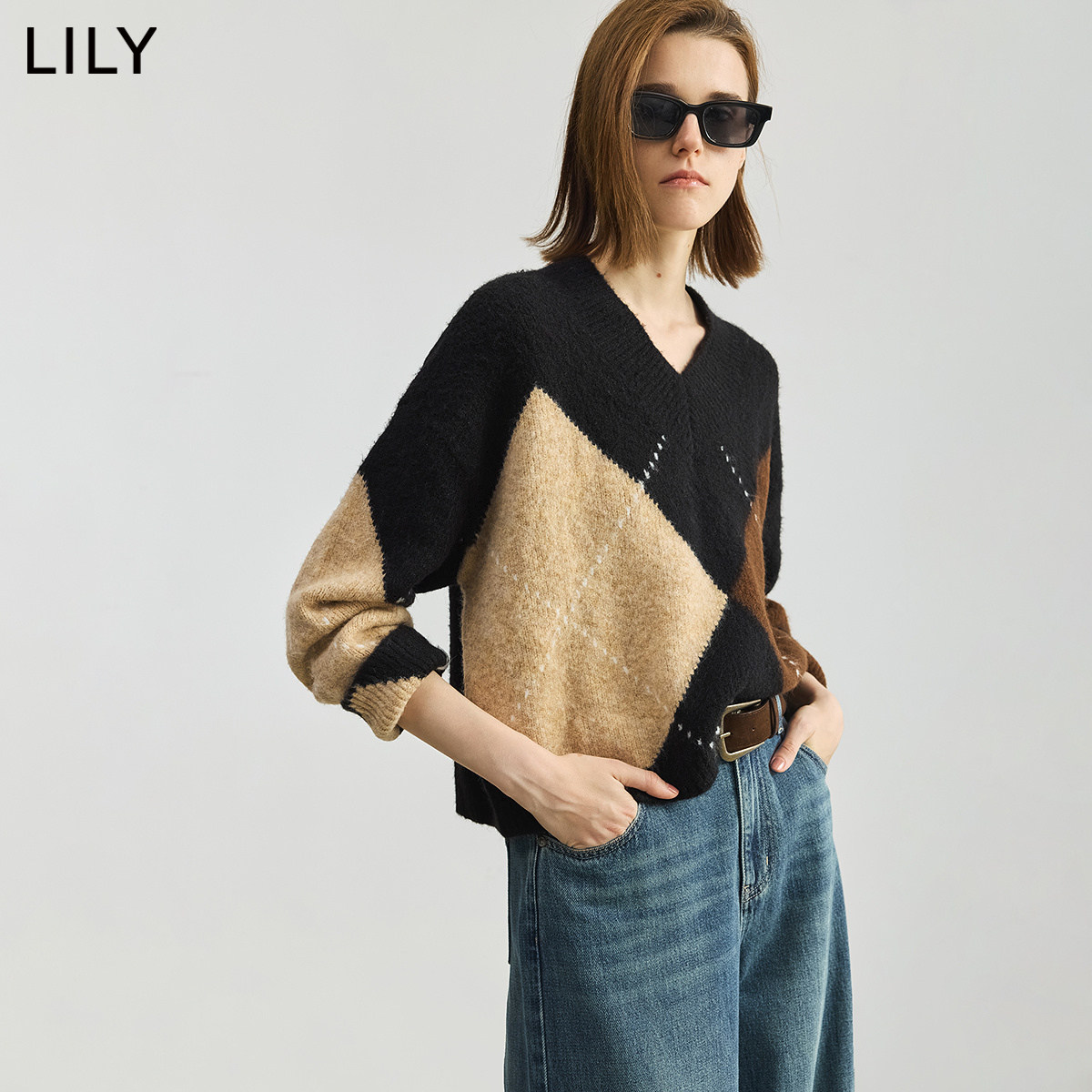 LILY2026秋新款女装复古学院风几何撞色提花长袖套头V领针织衫