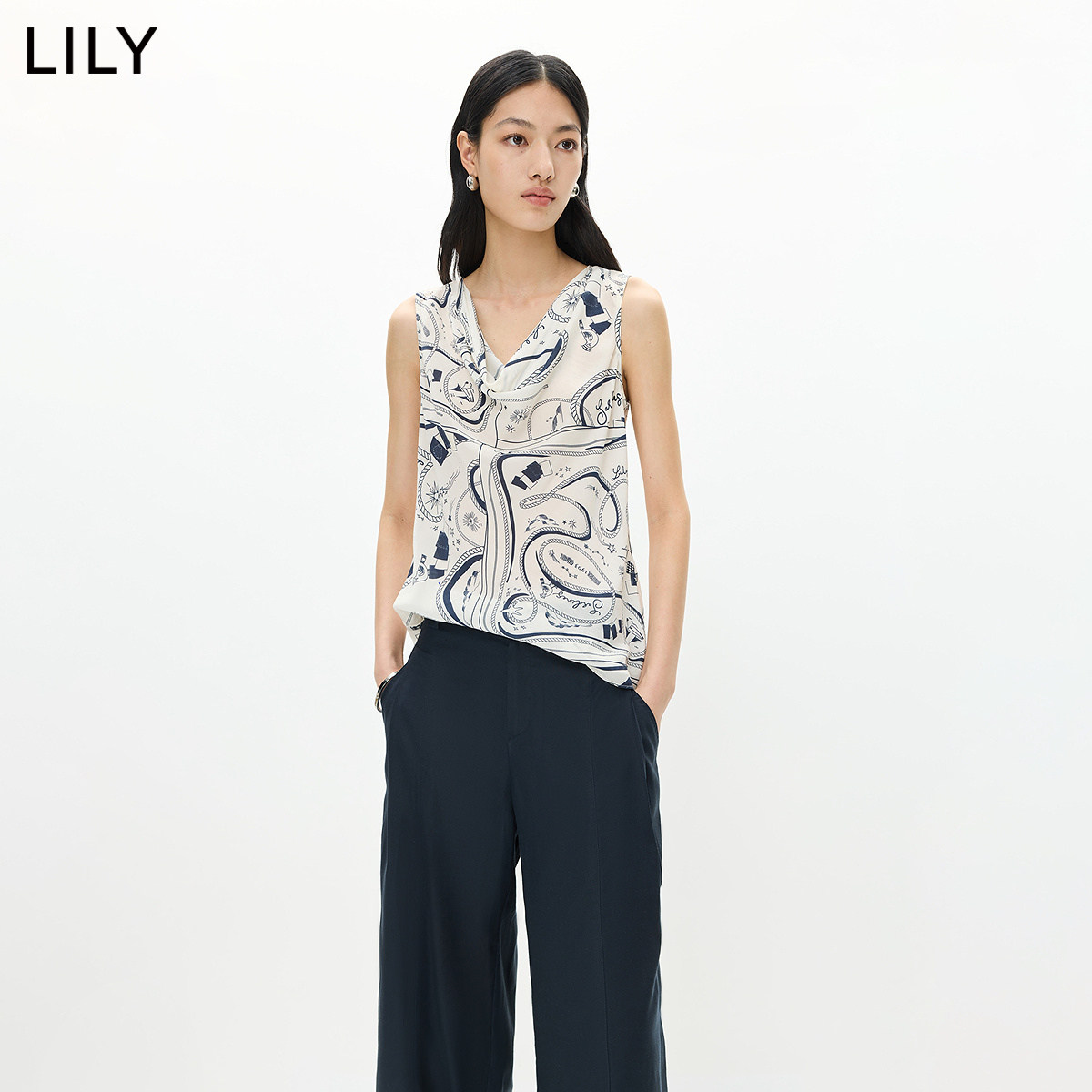 LILY2026夏新款莱赛尔混纺复古荡领印花斜裁无袖背心套头雪纺衫女
