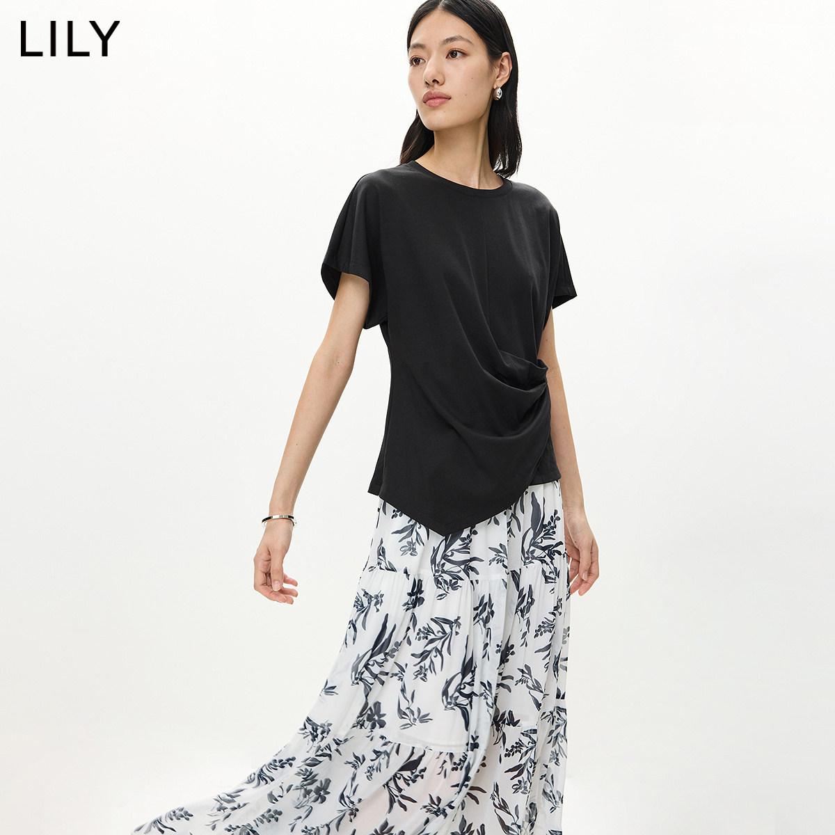 LILY2026夏新款女装复古圆领套头不对称收腰宽松通勤黑色短袖T恤
