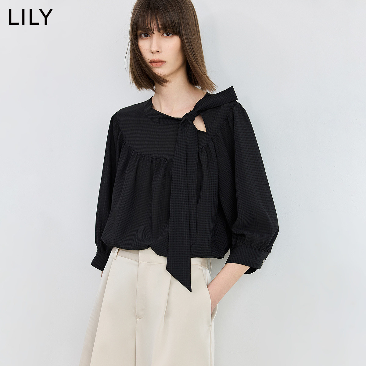 LILY2026夏新款女装法式飘带领设计感泡泡袖七分袖宽松休闲雪纺衫