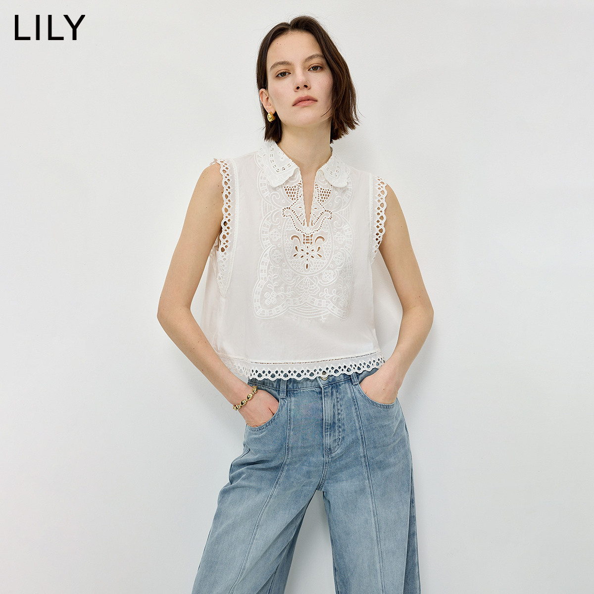 LILY2026夏新款纯棉简约度假风翻领镂空蕾丝绣花白色无袖套头衫女