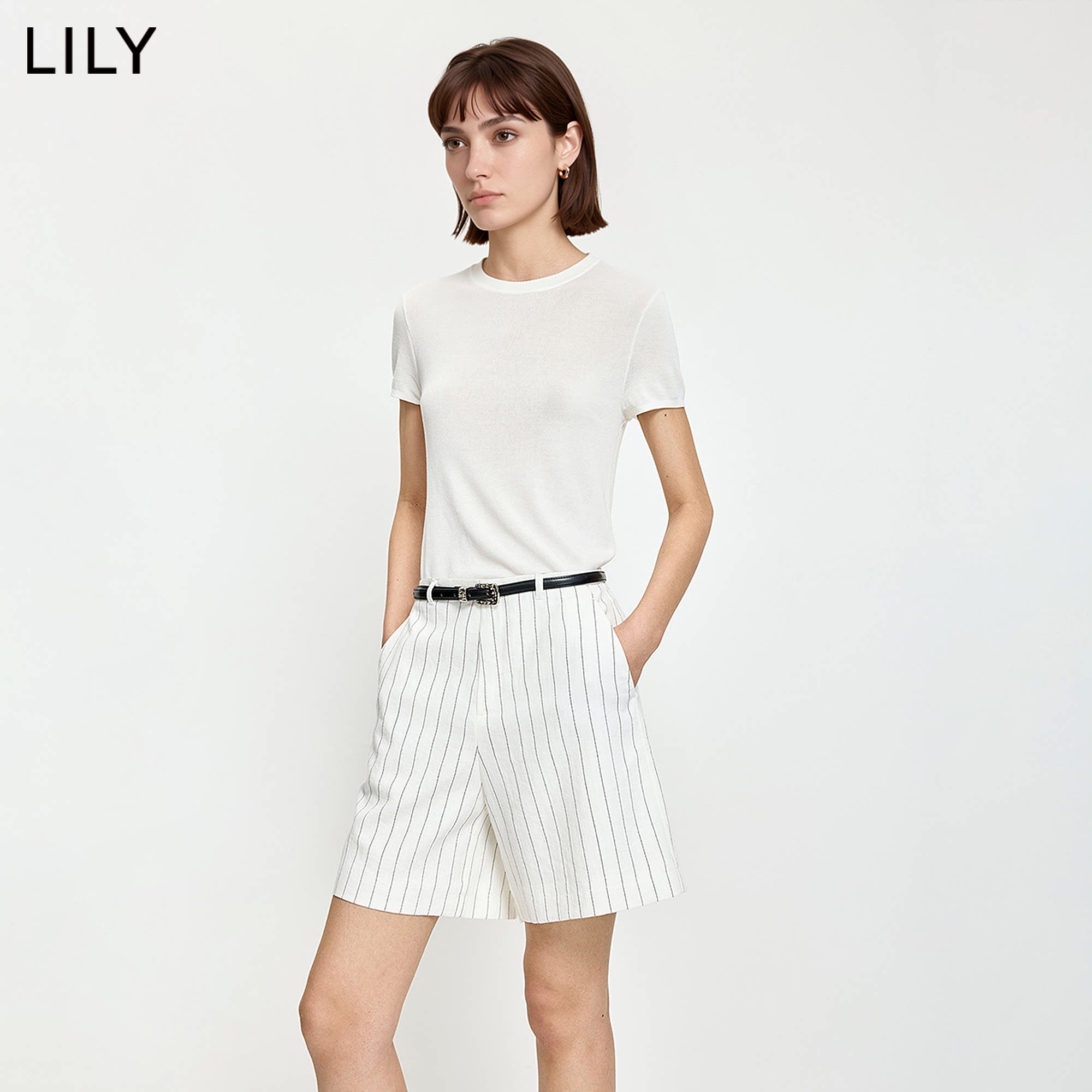 LILY2026夏新款莱赛尔醋酸混纺简约正肩休闲白色短袖针织衫女短款