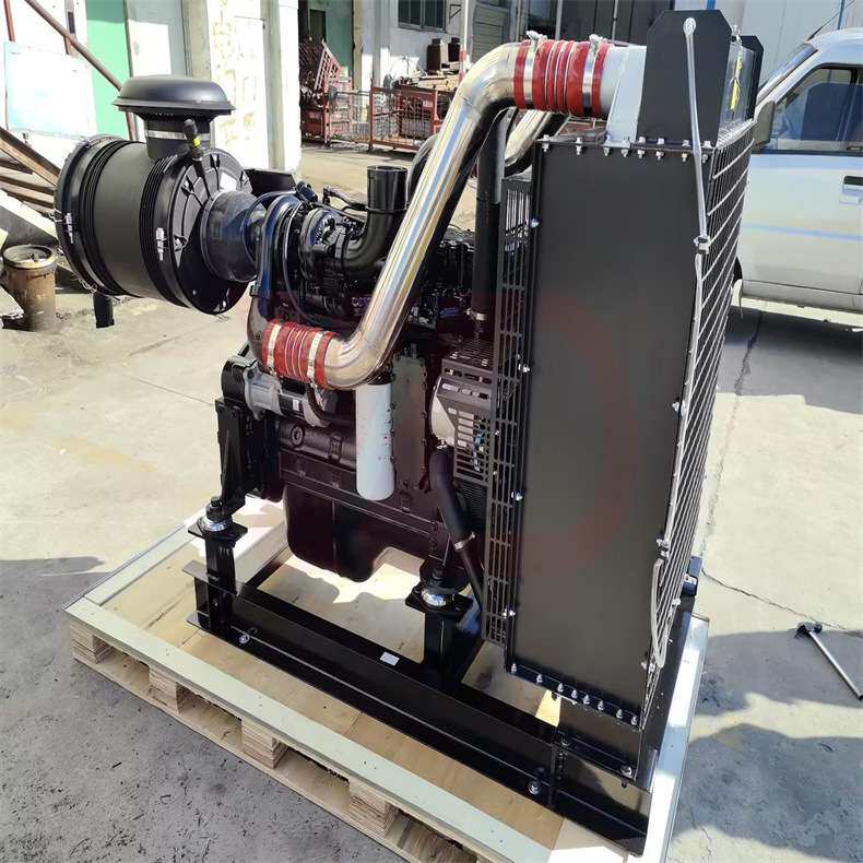 6L8.9发动机总成，带冷却系统和空滤总成