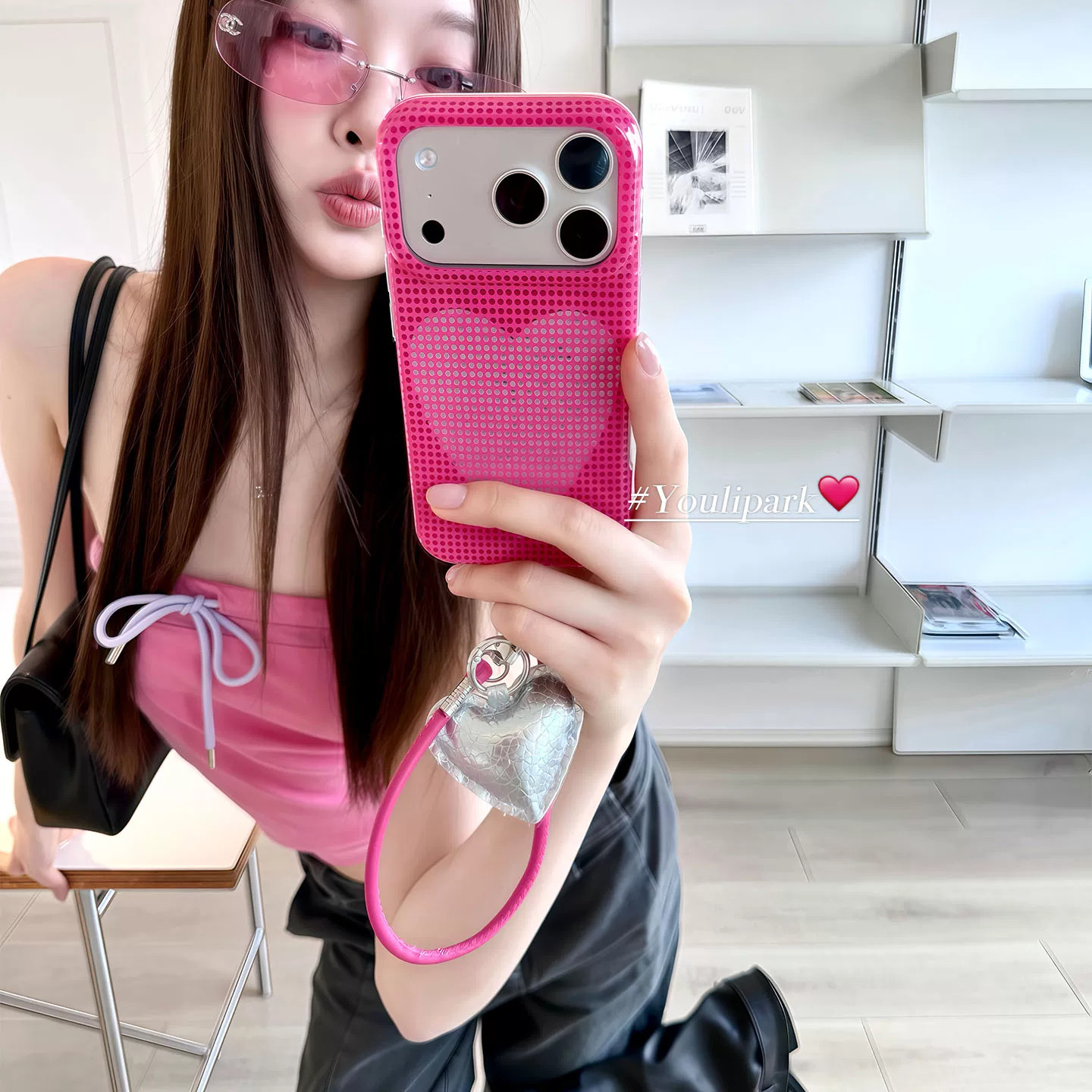 韩系ins风少女高级感树莓粉钻石纹爱心适用苹果18promax手机壳iPhone17pro新款16带挂绳15plus全包14防摔兴13