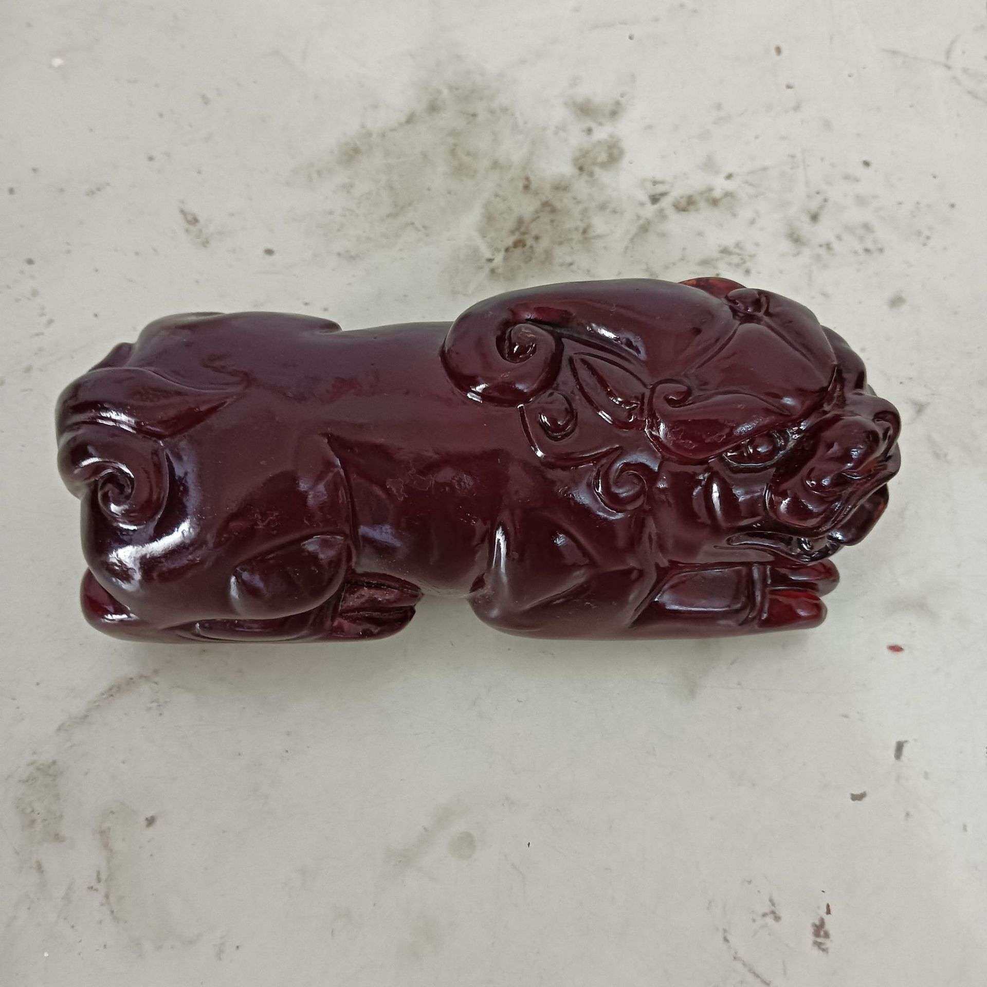 厂家 仿琥珀貔貅家居摆设仿蜜蜡血泊貔貅摆件工艺品