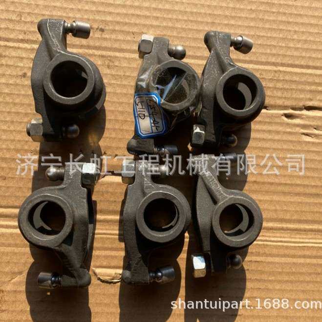 现货供应30吨位挖掘机发动机配件:6754-41-5210 进气门摇臂