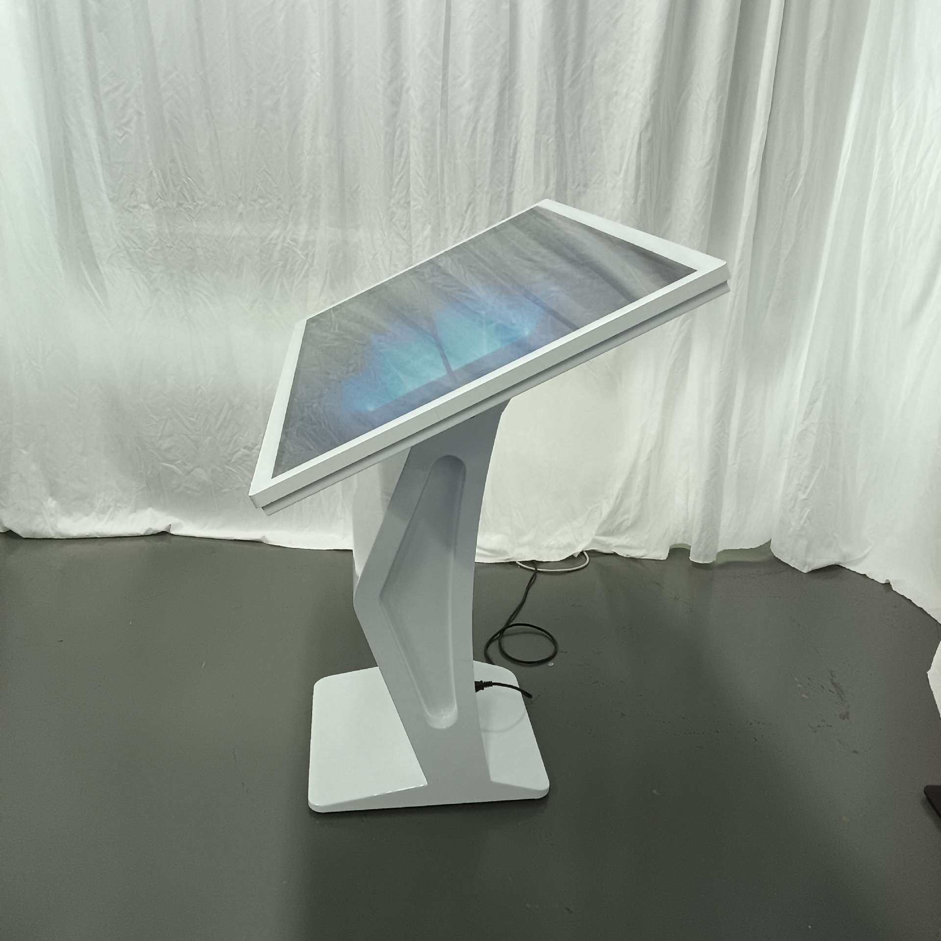 49寸卧式触控一体机 高清液晶信息展示触摸电子查询多媒体广告机