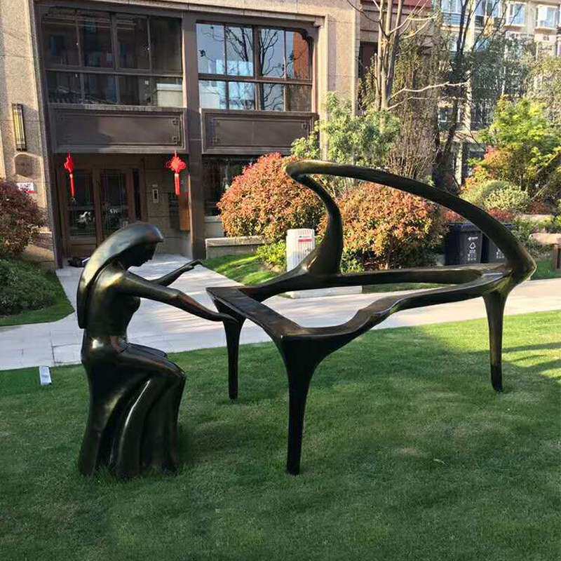 玻璃钢抽象钢琴人雕塑厂家仿铜音乐馆主题人物校园文化广场摆件