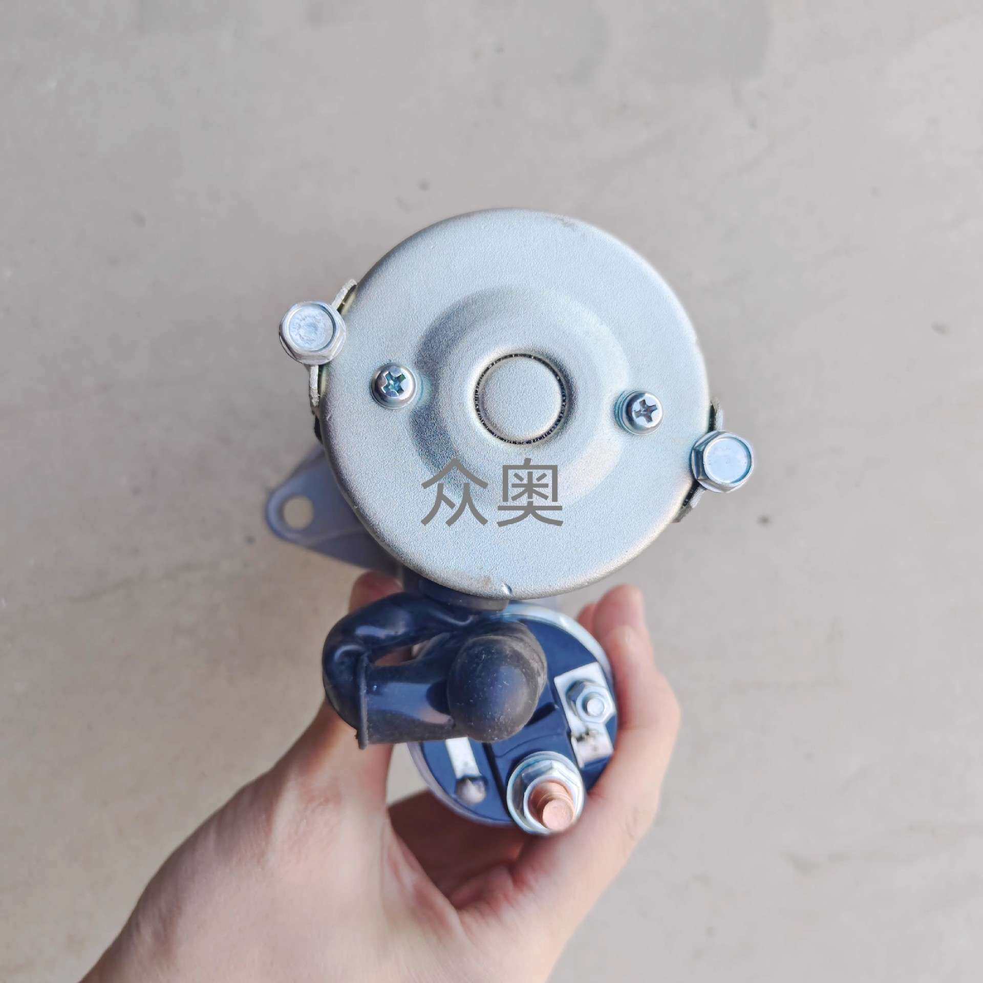 驭工22小型挖掘机马达帕金斯404D-22起动机 U5MK8261 8000532马达