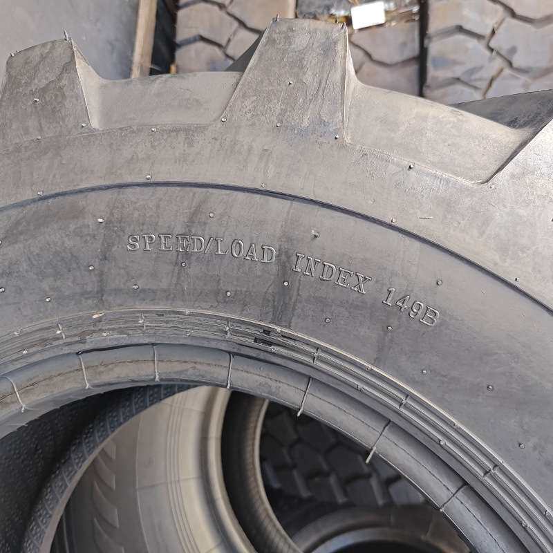 405/70-20拖拉机装载机伸缩臂叉车人字花纹真空农业机械轮胎