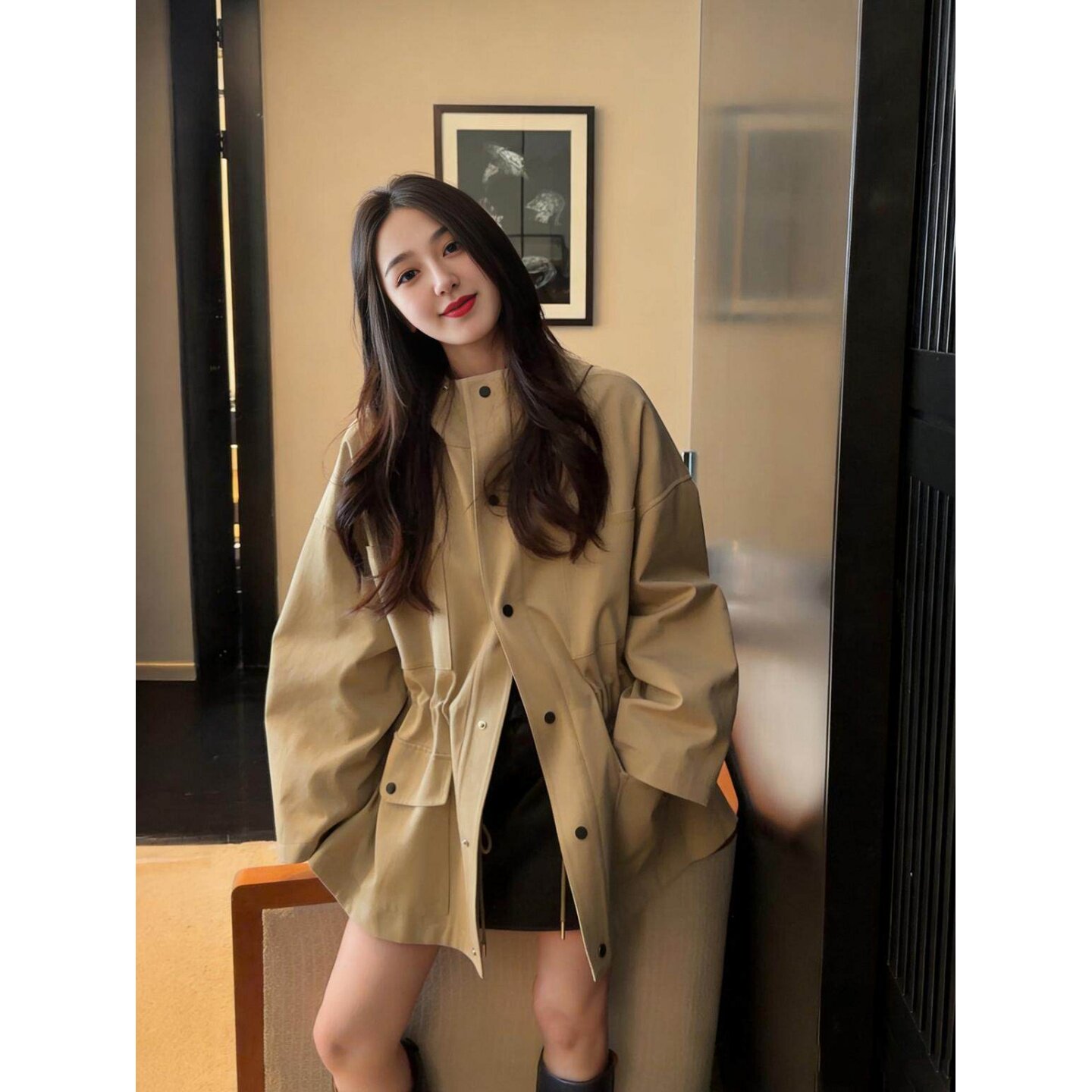 立领连帽大口袋卡其色短款风衣女