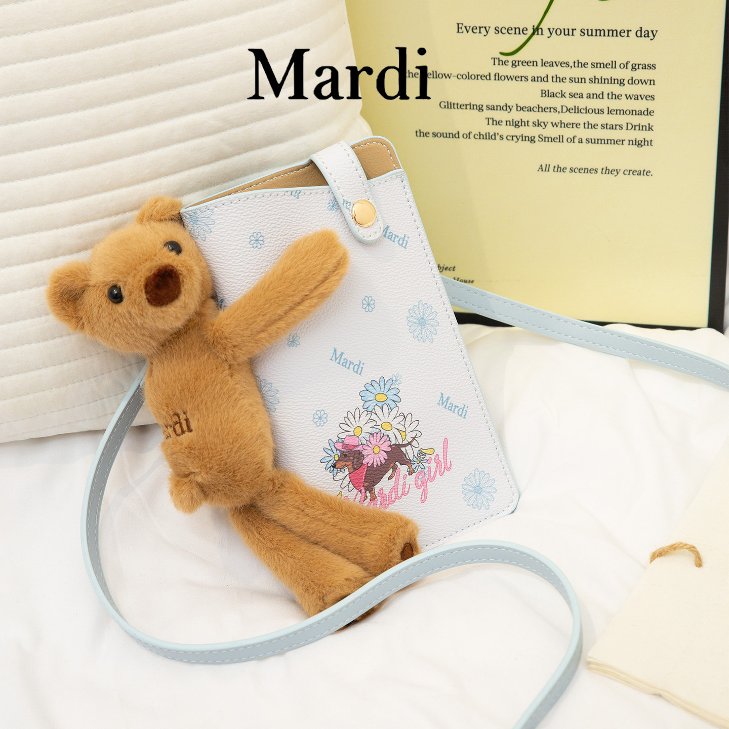 【MARDI官方】小熊公仔斜挎包小雏菊手机包百搭女简约新款包甜美图片