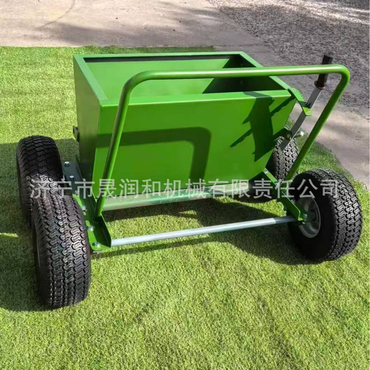 手推式人造草坪冲砂机沙子颗粒填充机150型大小万向轮操作方便
