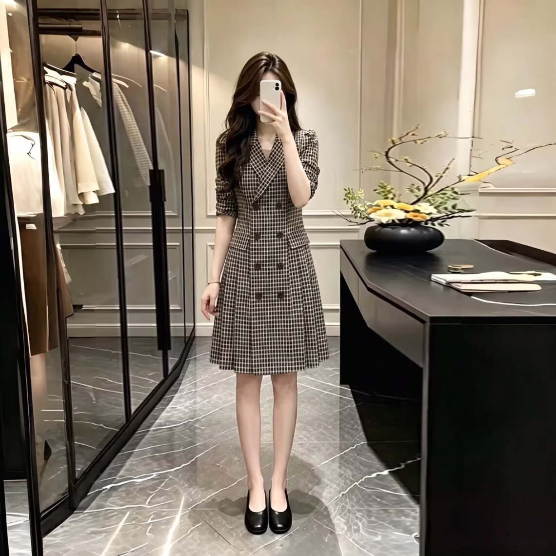 时尚复古格子连衣裙女2026春季新款气质显瘦中长款修身职业西装裙