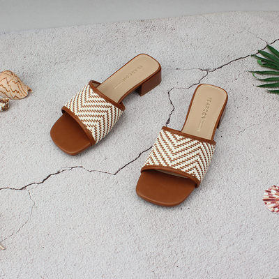 YEARCON/意尔康编织粗跟一字拖夏季沙滩鞋露趾凉拖度假风时尚拖鞋