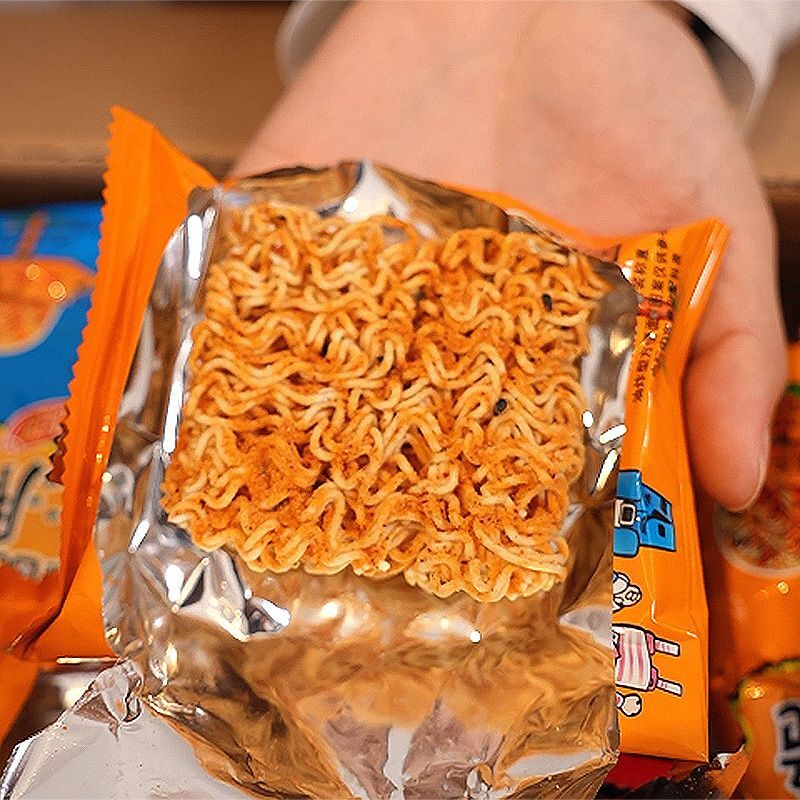 掌心脆捏碎干脆面干吃方便面5-90包学生零食大礼包特价批发