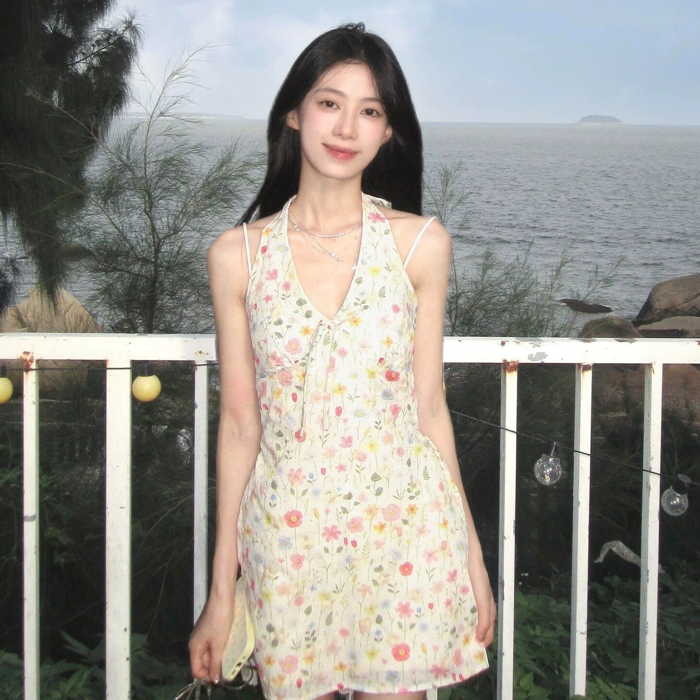 领挂脖碎花连衣裙子女夏