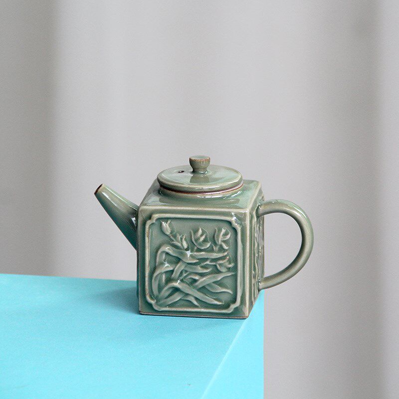 青瓷小茶壶四方壶浮雕梅兰竹菊陶瓷功夫茶具单壶过滤泡茶壶家用
