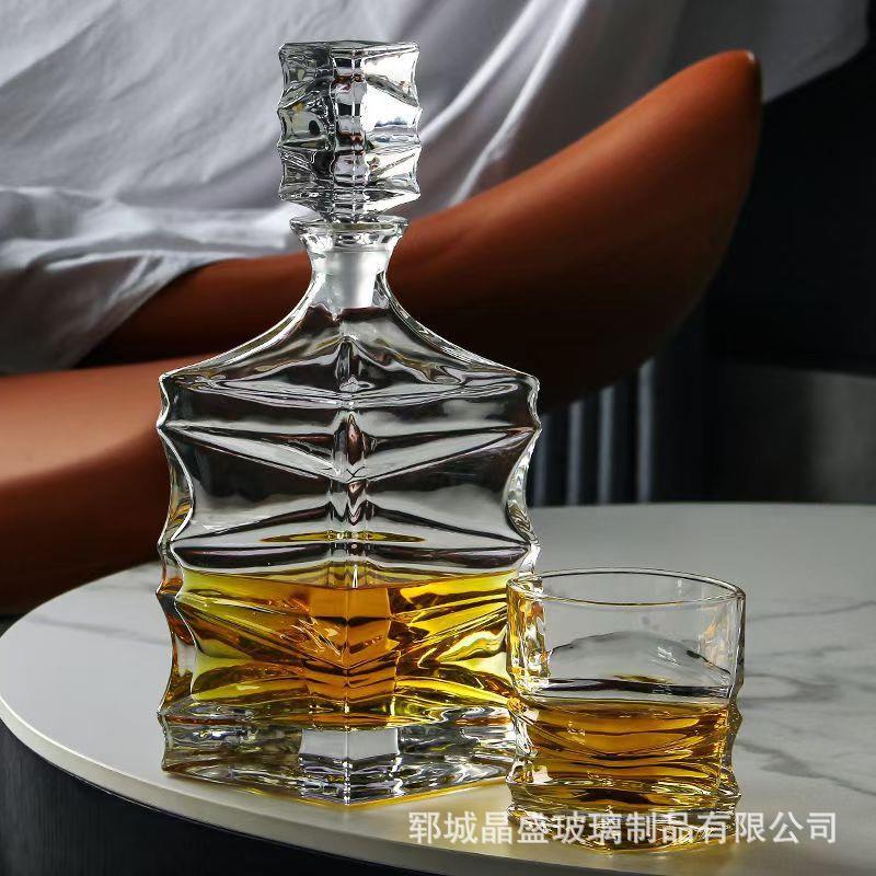 洋酒瓶密封500ml威士忌包装容器一斤装空瓶白兰地酒器透明白酒瓶