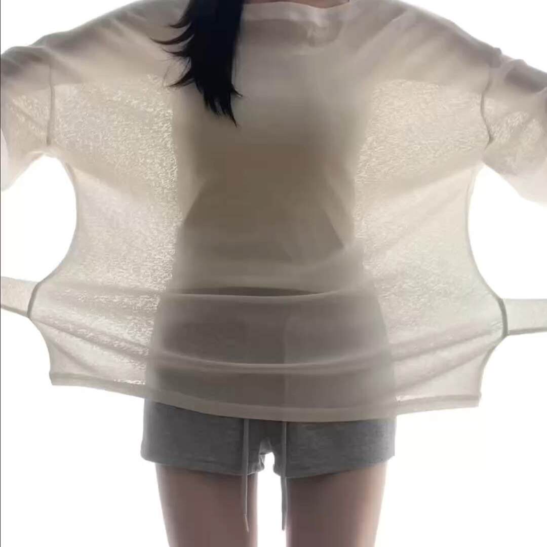 韩系轻薄款白色防晒罩衫