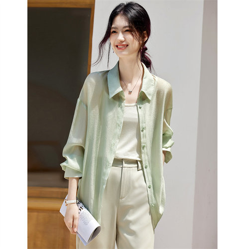 C41B017/C61H004翻领衬衫女长袖单排扣上衣