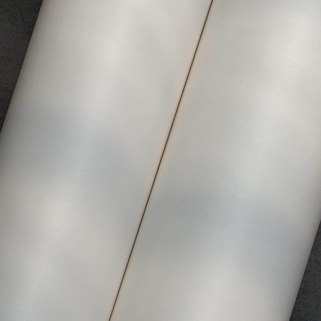 带导气槽纯白色哑光特厚自粘墙纸壁纸展柜展览厅背景墙布置波音片