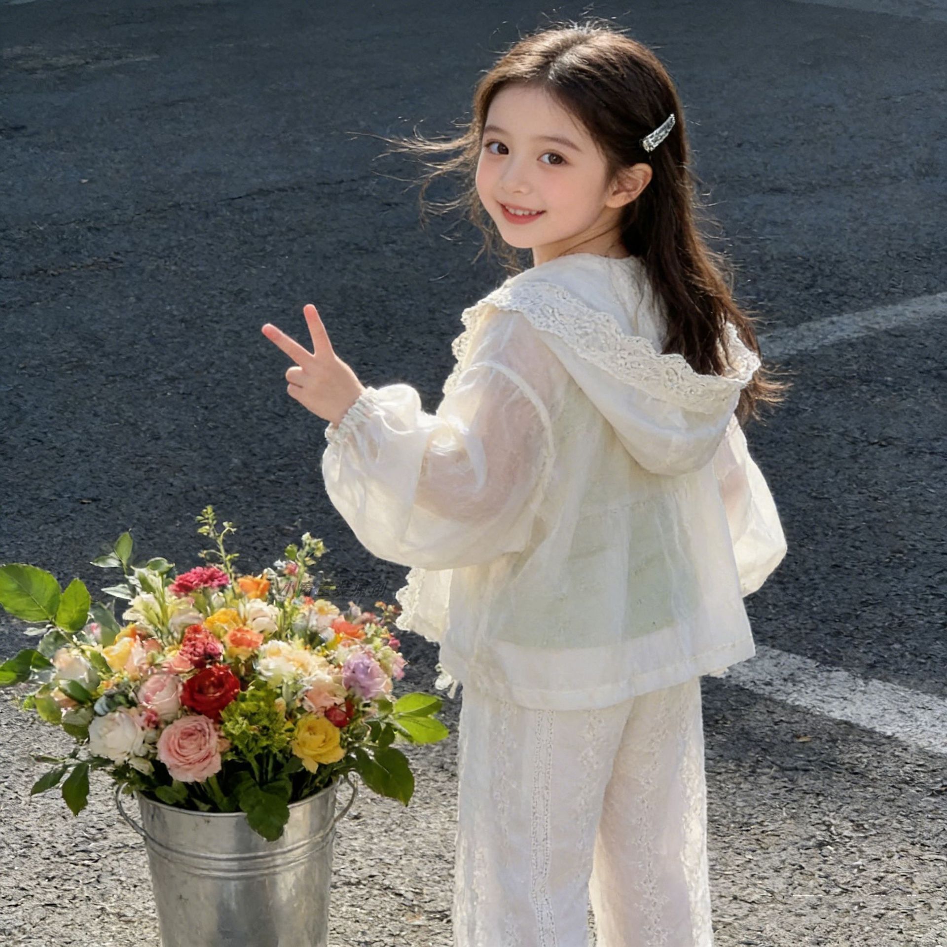 女童夏季蕾丝轻薄透气连帽防晒服衣2026新款儿童宝宝洋气空调开衫