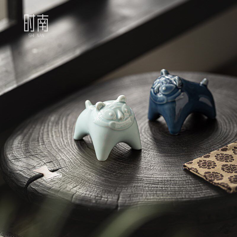 创意可爱陶瓷萌虎茶宠摆件茶室精品高档笔架笔搁功夫茶具茶道配件