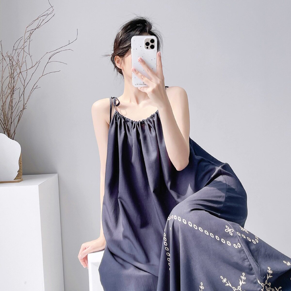 来趣鳯渐变色吊带睡裙女秋季棉绸度假长裙家居服高级感外穿连衣裙