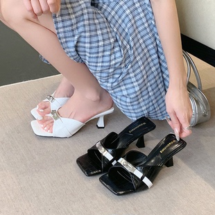 拖鞋女外穿夏2026新款女士法式高级感绝美不累脚凉拖鞋