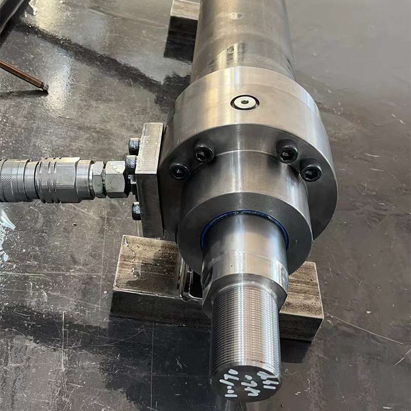 100/70–460液压缸  前后衬套安装 无缓冲要求 前后法兰高出油面