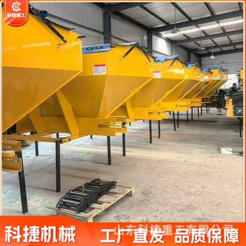 悬挂式融雪剂撒布机公路养护清雪设备皮卡车撒盐机高速洒盐除冰机