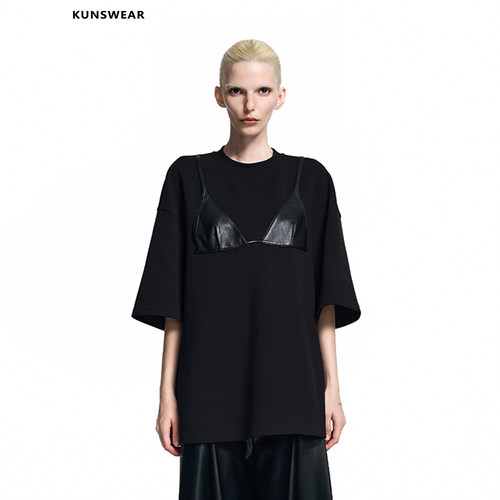 KUNSWEAR/琨丝薇尔26FA 皮质吊带假两件宽松黑T恤上衣 846004200