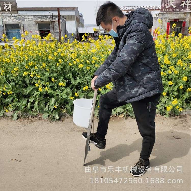 玉米土下根部追肥器 果树施肥器硬地追肥器 根部施肥机