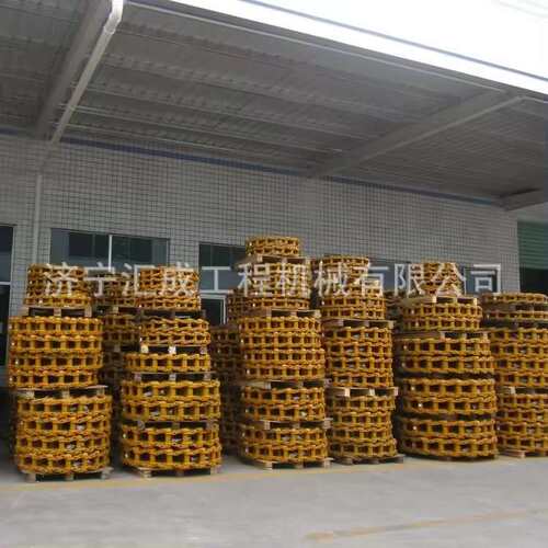 R210LC-7 挖掘机履带链 49 节链节底盘履带底盘履带链节总成 81N6