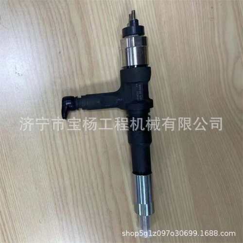 095000-6120共轨喷油器6261-11-3100电装喷油嘴总成