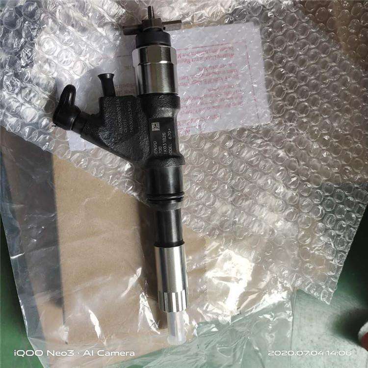 挖掘机pc650-8喷油器6261-11-3010发动机燃油泵柴油泵